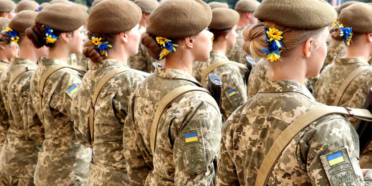 Військовий облік українських жінок: в ОП хочуть скасувати рішення Тарана