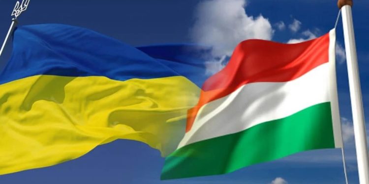 Україні почала імпорт газу з Угорщини